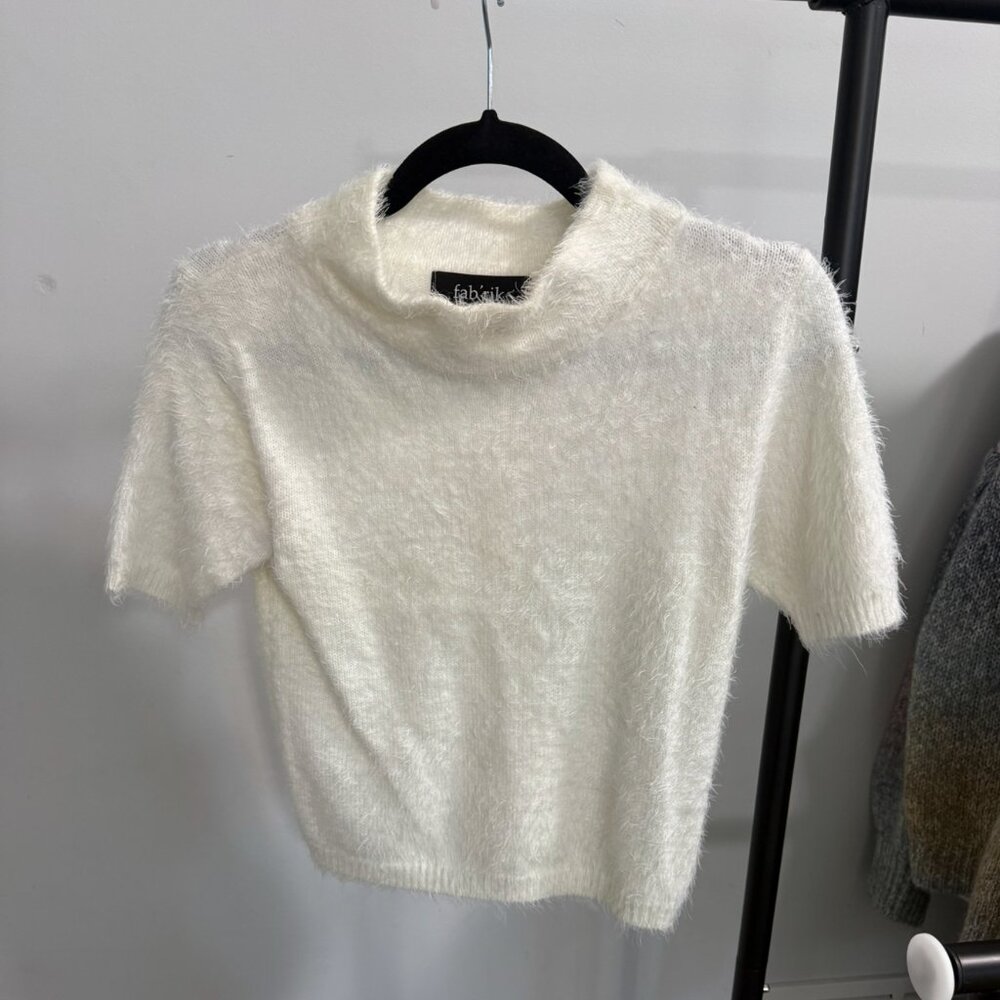 Fab'rik short sleeve sweater size small.